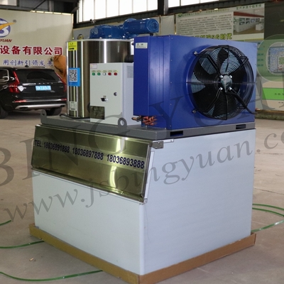 Kinerja Tinggi 3.94kw~90kw Mesin Serpihan Es Komersial 1ton