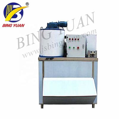 380 Volt 124.3KW 2mm Mesin Es Flake Style